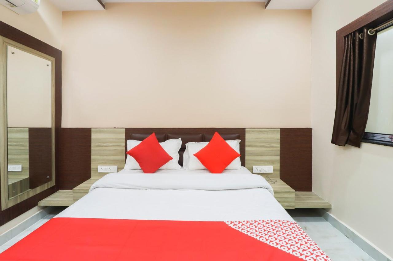 Capital O Hotel 7Th Heaven Jamshedpur Exterior foto